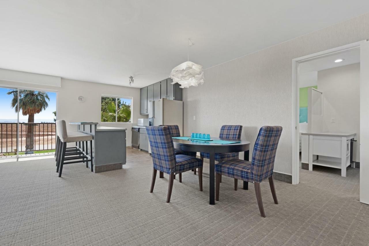 Ramada By Wyndham Holtville Екстер'єр фото